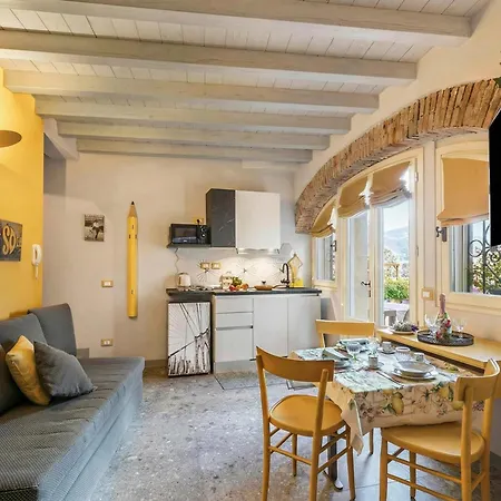 Casa Priscilla * Saló